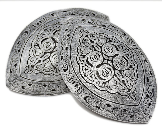 Yennefer knee armor set